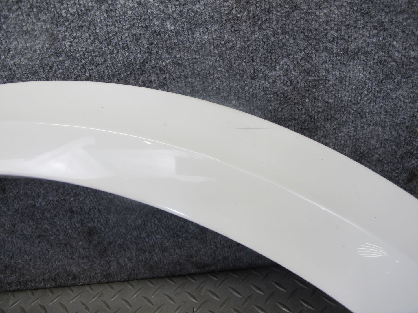 07-11 Mercedes W164 ML63 AMG Front Left Fender Flare Wheel Arch Trim Molding OEM