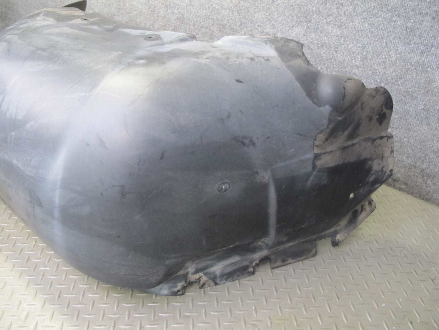 2003-2009 Hummer H2 Rear Right Side Wheel Fender Liner Splash Guard Shield