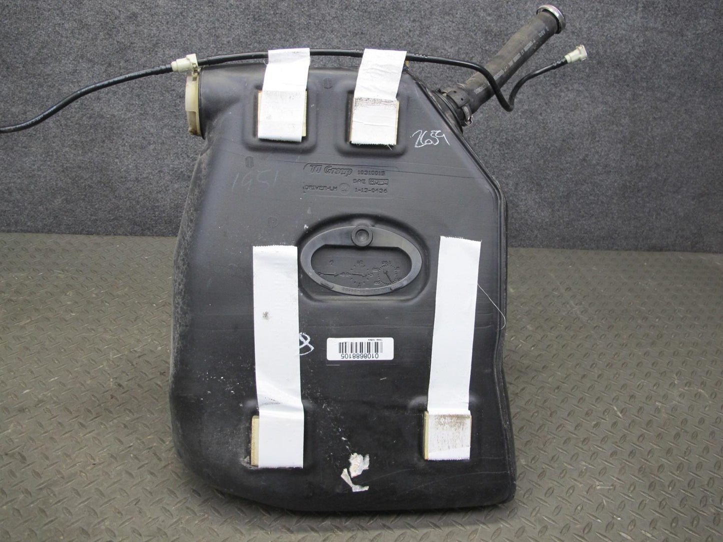 05-13 Chevrolet Corvette C6 Left Fuel Tank w Shield Cover OEM