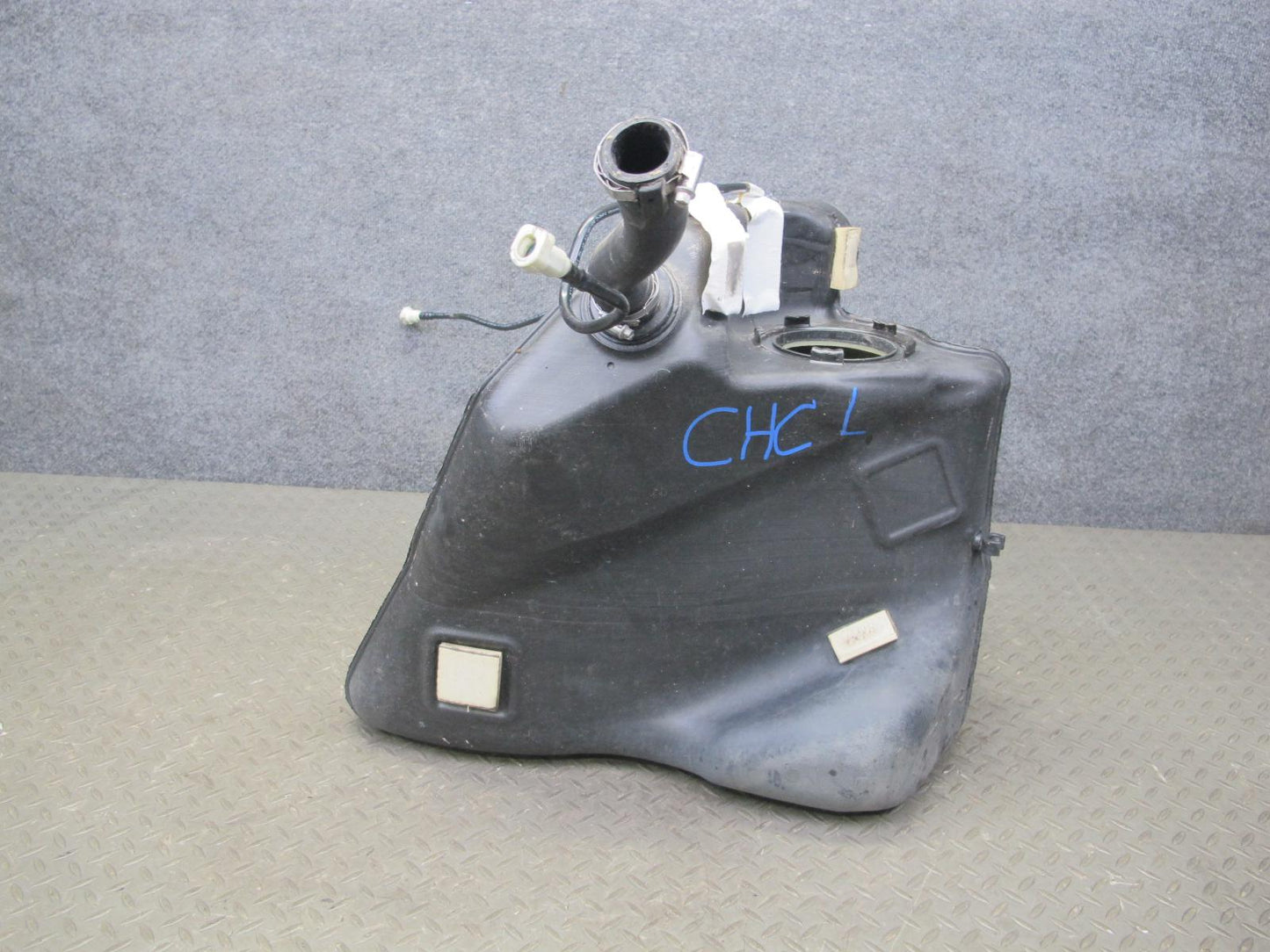 05-13 Chevrolet Corvette C6 Left Fuel Tank w Shield Cover OEM