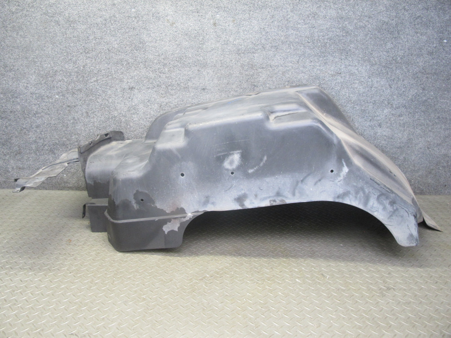 2003-2009 Hummer H2 Front Right Side Wheel Fender Liner Splash Guard Shield