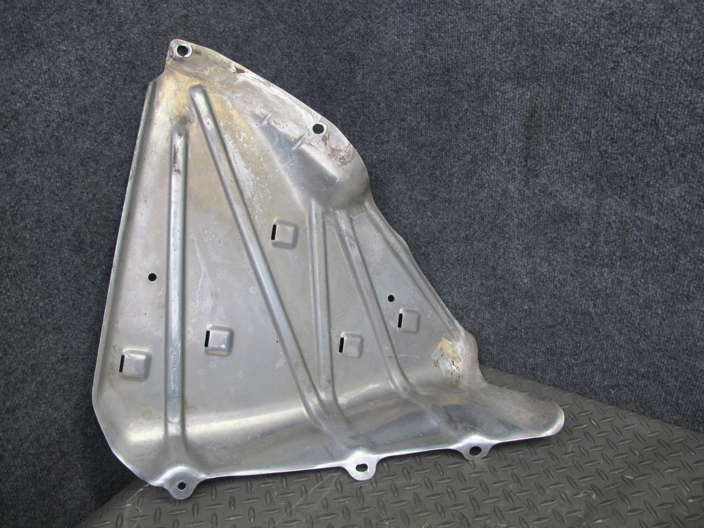 05-13 Chevrolet Corvette C6 Left Fuel Tank w Shield Cover OEM