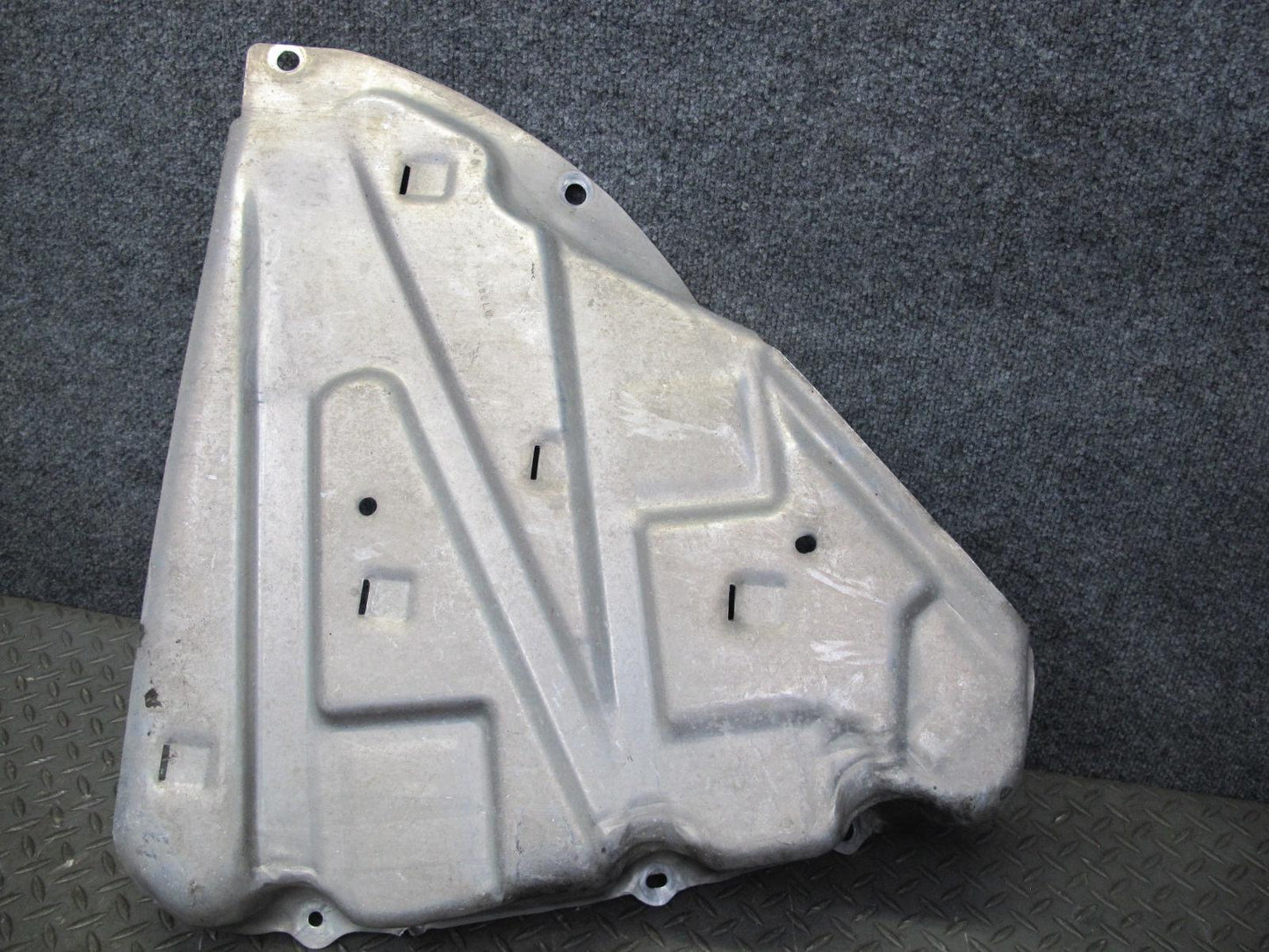 05-13 Chevrolet Corvette C6 Right Fuel Tank w Shield Cover OEM