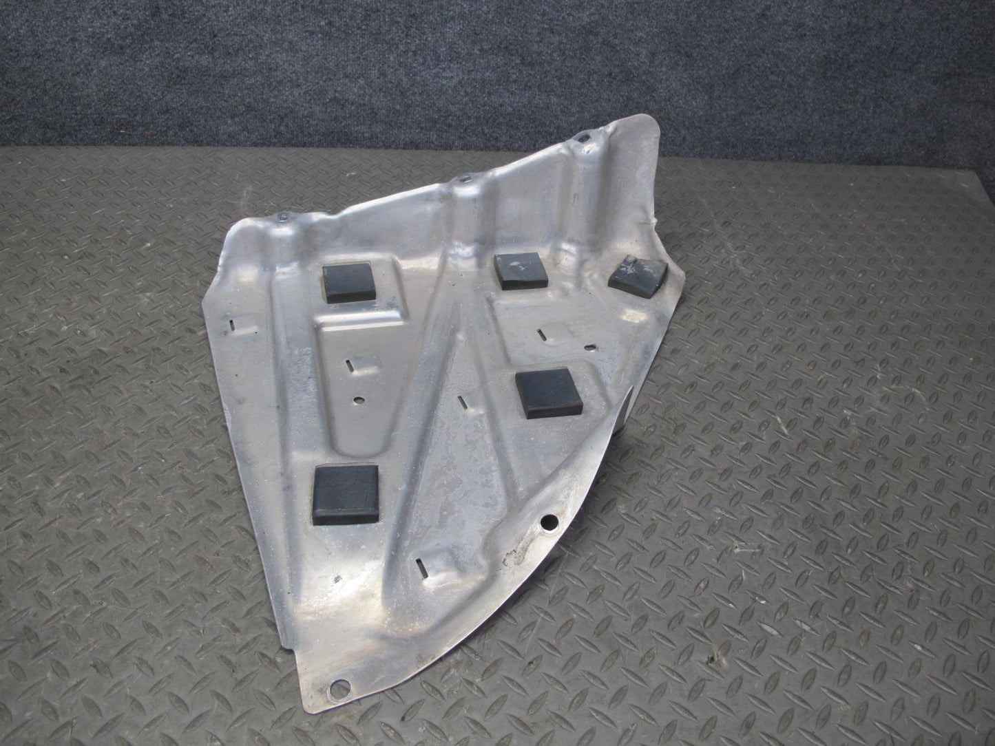 05-13 Chevrolet Corvette C6 Right Fuel Tank w Shield Cover OEM