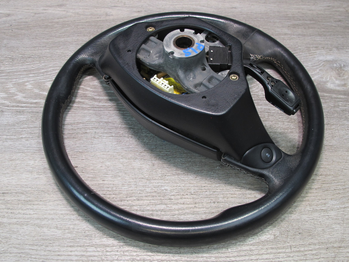 01-05 LEXUS IS300 FRONT LEFT DRIVER SIDE STEERING WHEEL W/ SRS AIRBAG OEM