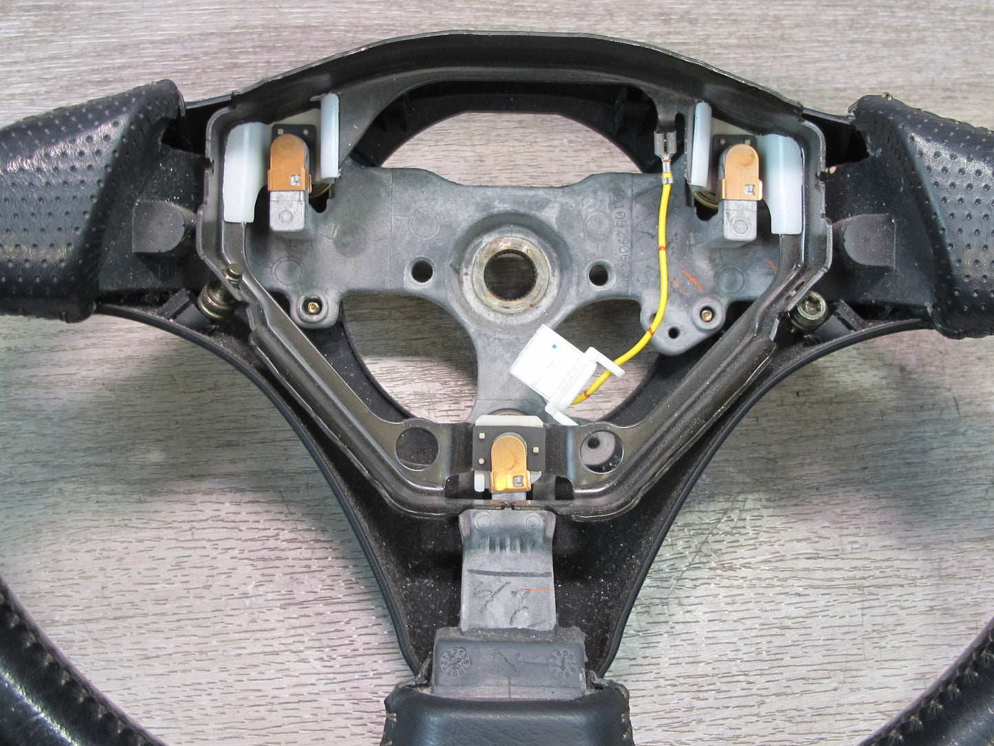 00-05 Toyota MR2 Spyder ZZW30L M/T Leather Steering Black OEM
