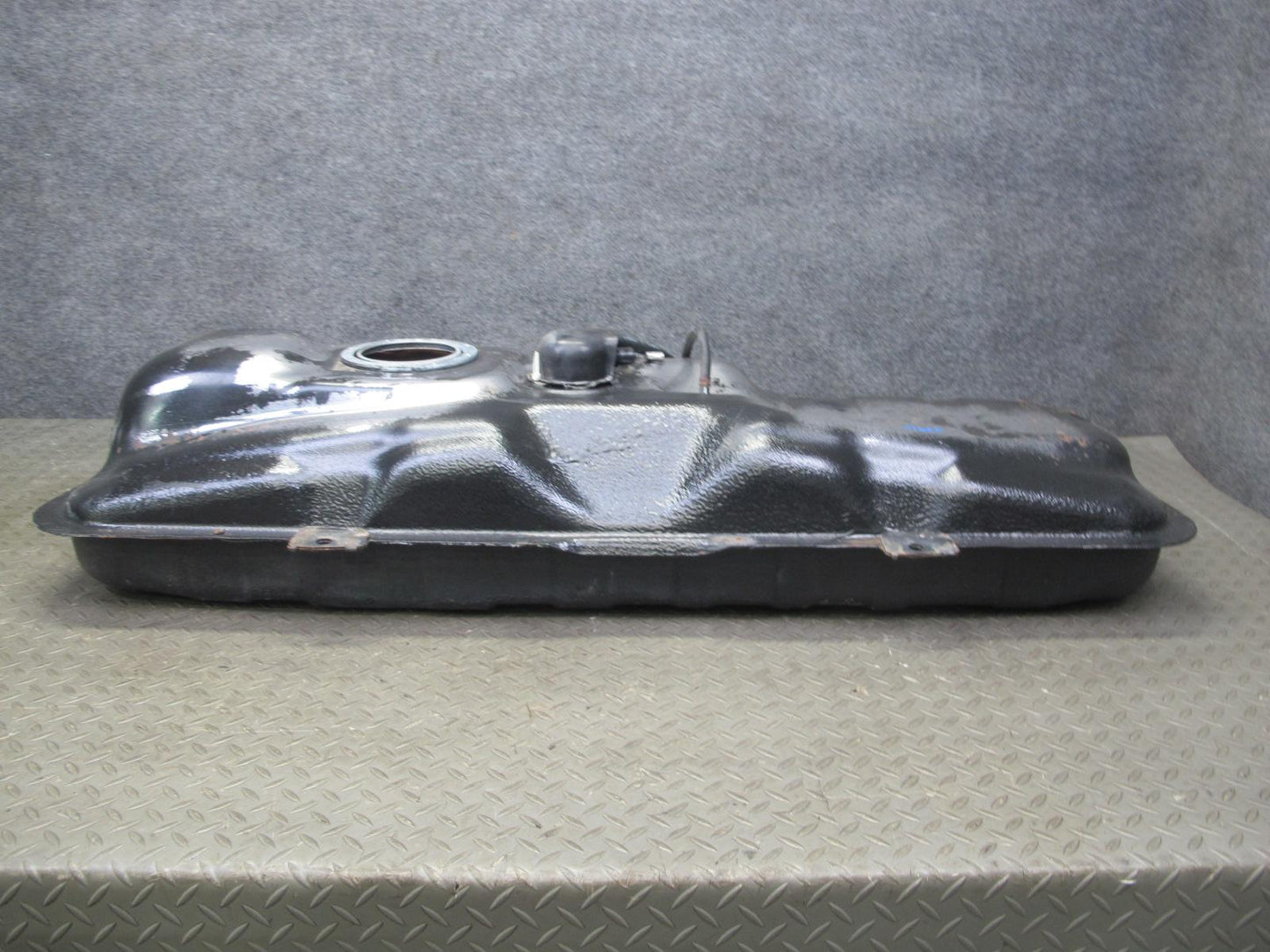 00-05 Toyota MR2 Spyder ZZW30L 1ZZFE Fuel Tank Unit OEM