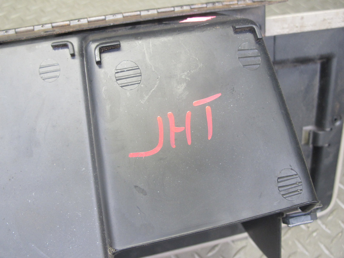 2003-2007 Hummer H2 Front Right Passenger Dash Glove Box Compartment Storage