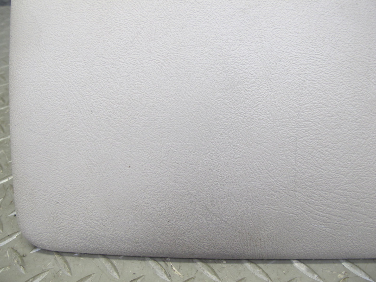 2003-2007 Hummer H2 Front Right Passenger Dash Glove Box Compartment Storage