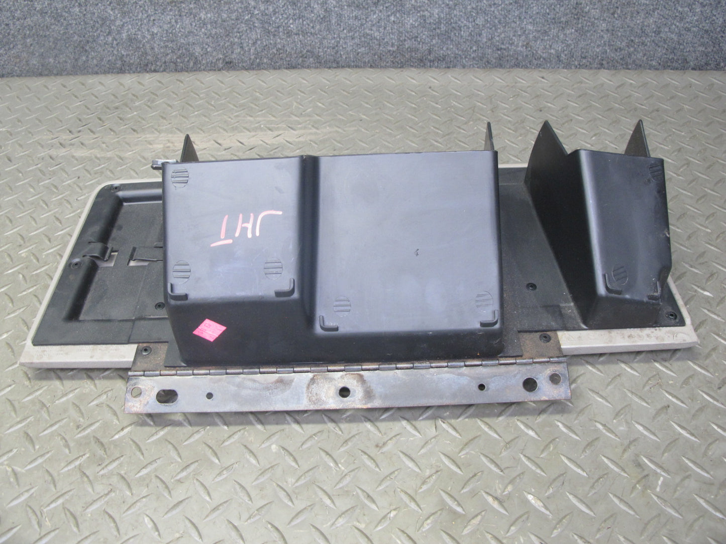 2003-2007 Hummer H2 Front Right Passenger Dash Glove Box Compartment Storage