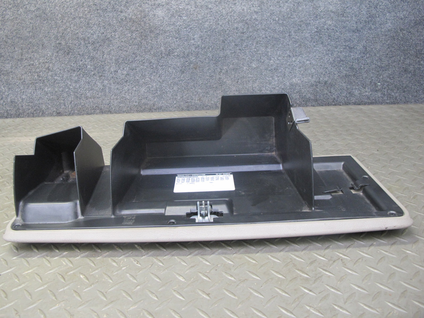 2003-2007 Hummer H2 Front Right Passenger Dash Glove Box Compartment Storage