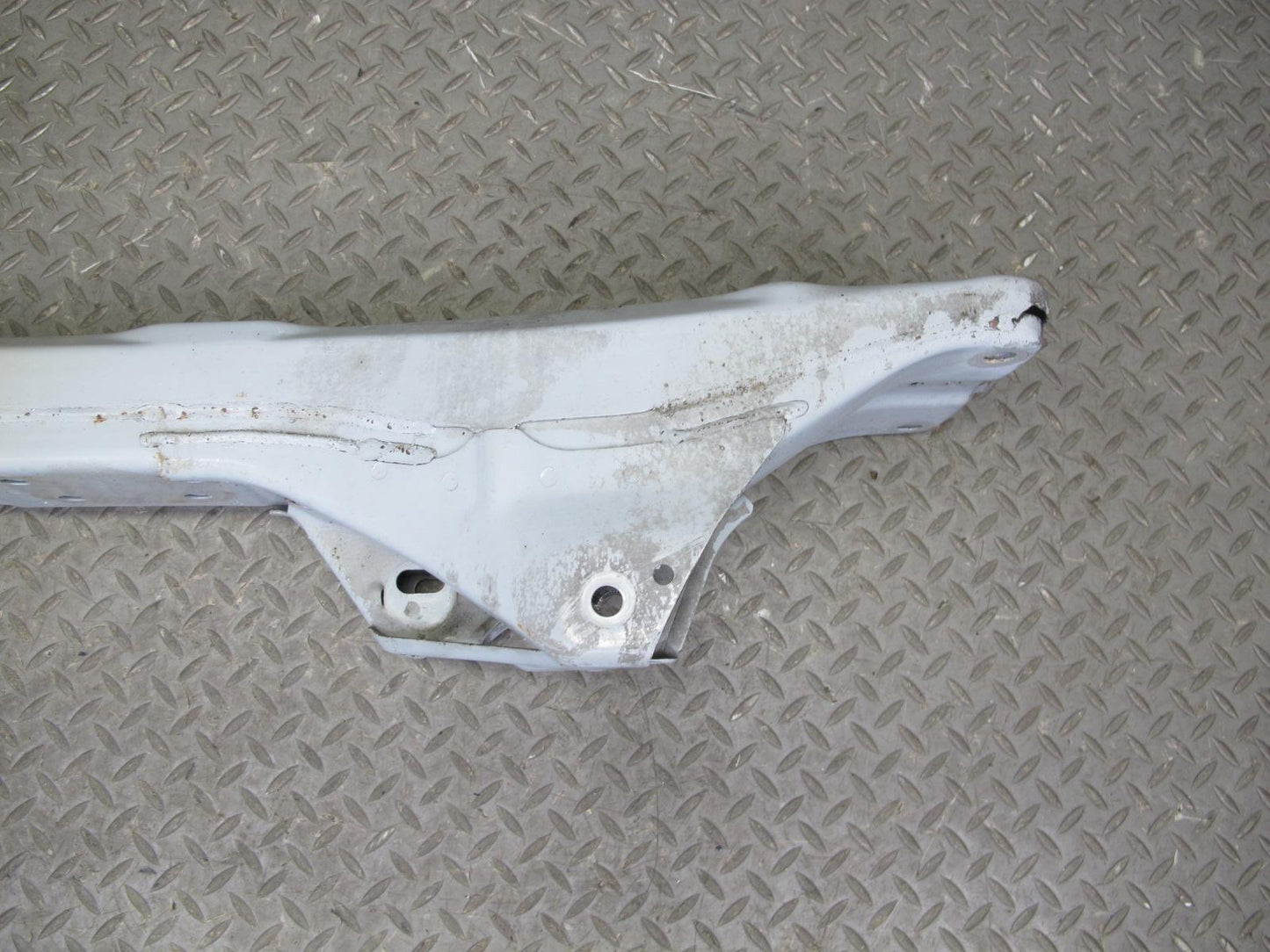 00-02 Toyota MR2 Spyder ZZW30L Rear Suspension Sub Frame Crossmember Carrier OEM