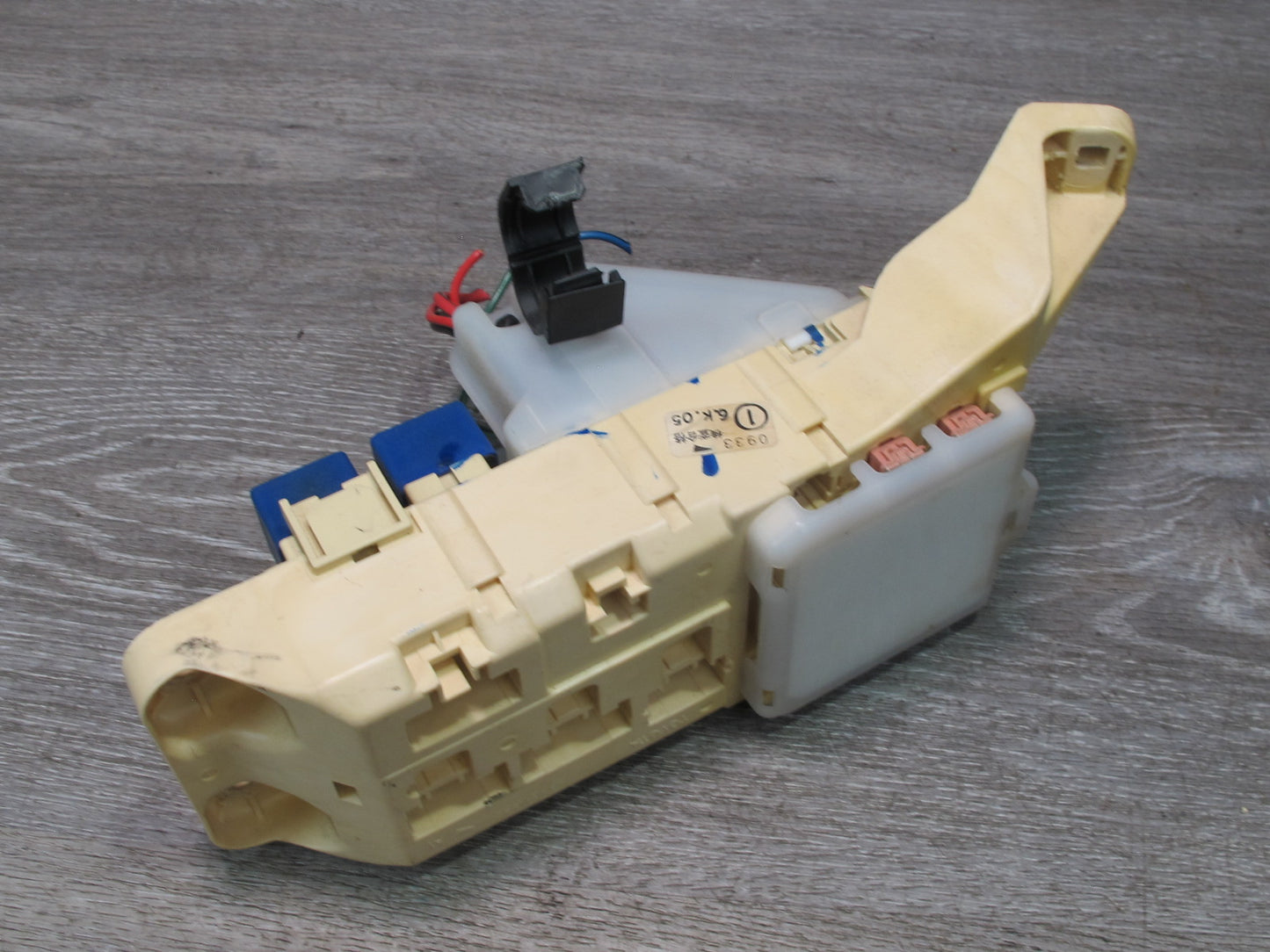 95-97 Lexus LS400 UCF20L Interior Cabin Fuse Relay Junction Box Module OEM