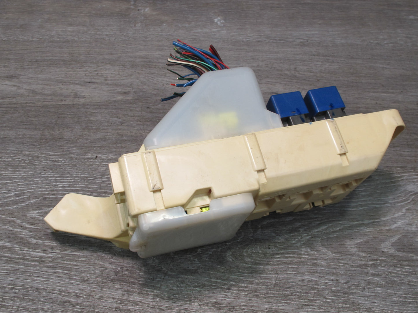 95-97 Lexus LS400 UCF20L Interior Cabin Fuse Relay Junction Box Module OEM