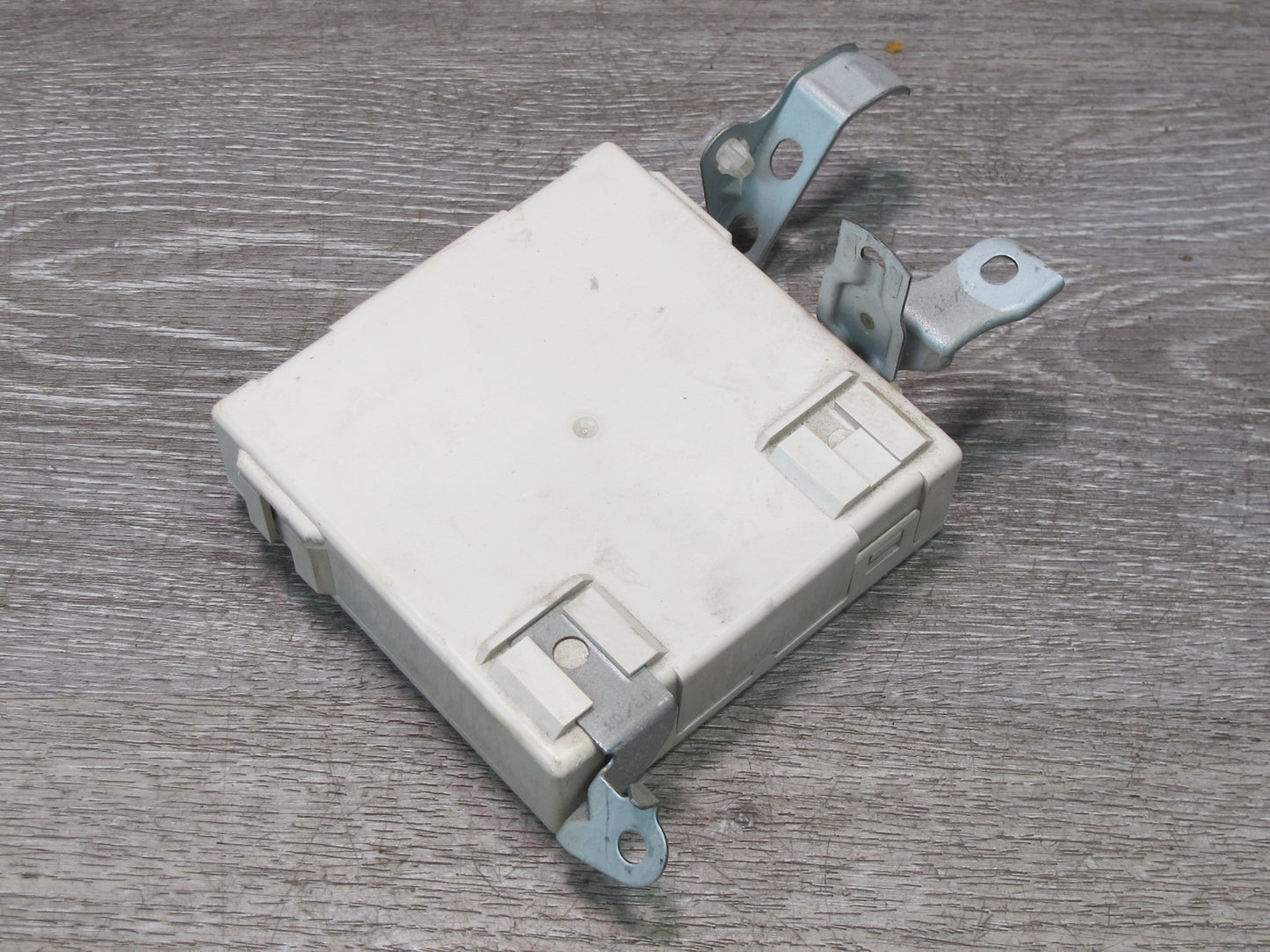 95-97 Lexus UCF20L LS400 Tilt & Telescopic Control Module 89227-50030 OEM