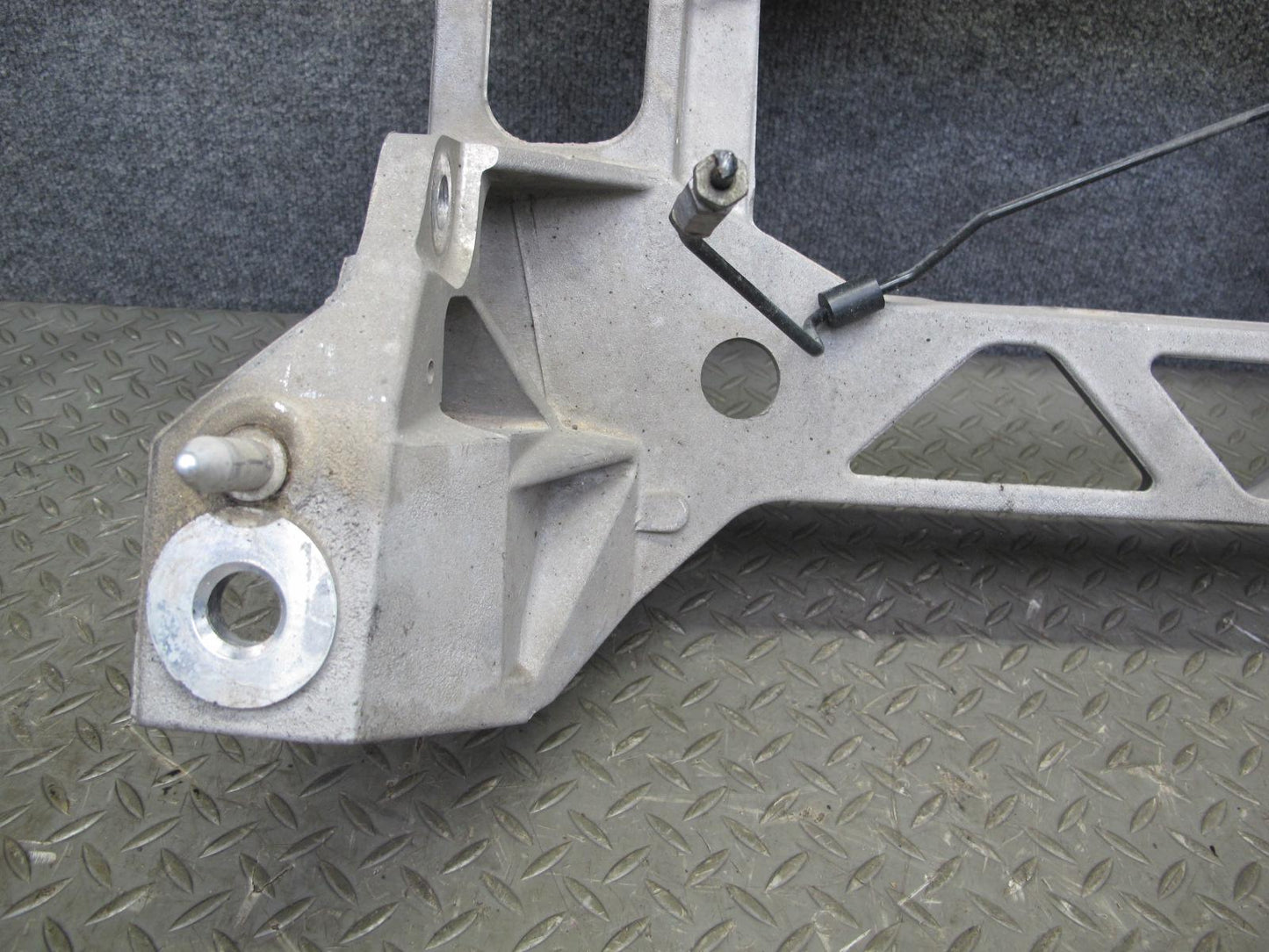 05-08 Chevrolet Corvette C6 Rear Suspension Subframe Crossmember Carrier OEM