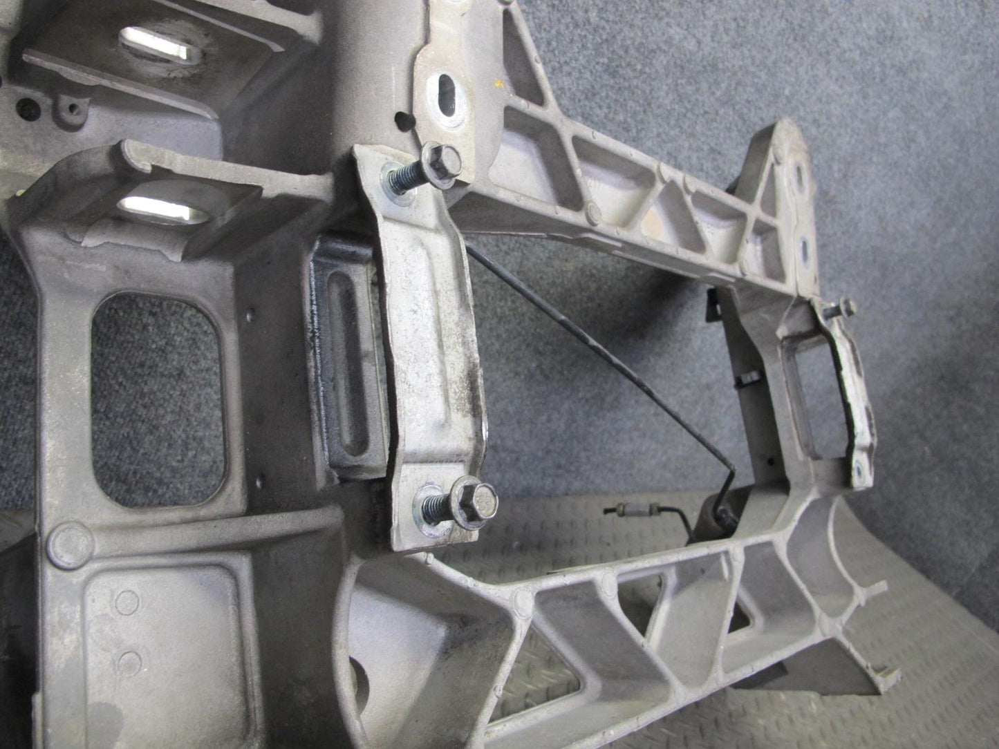 05-08 Chevrolet Corvette C6 Rear Suspension Subframe Crossmember Carrier OEM