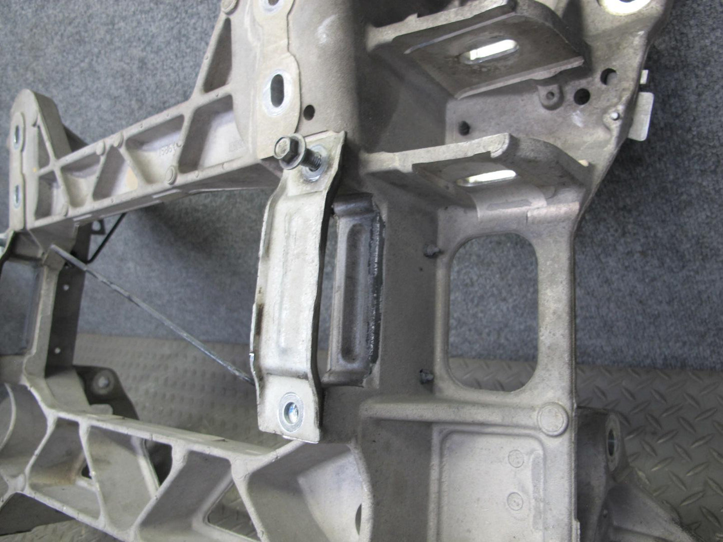 05-08 Chevrolet Corvette C6 Rear Suspension Subframe Crossmember Carrier OEM