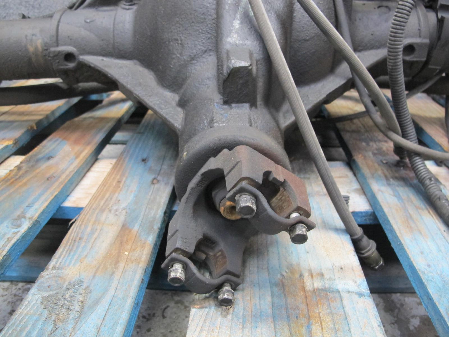 2003-2005 Hummer H2 AWD 6.0 Rear Axle Differential W/ Caliper & Axle Shafts 4.10