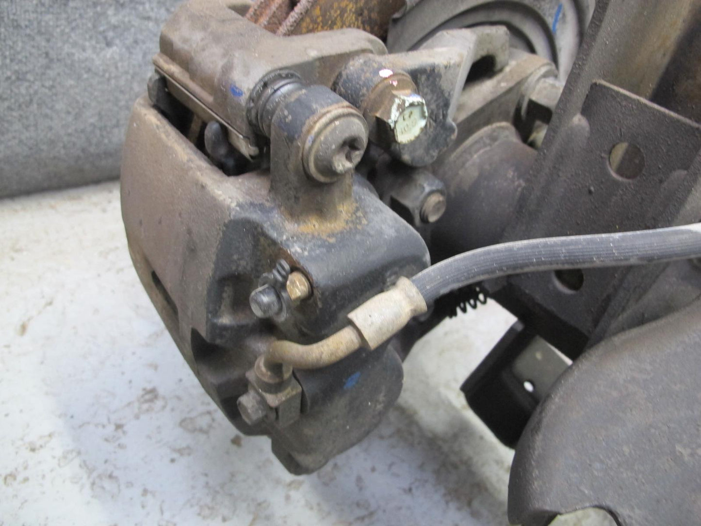 2003-2005 Hummer H2 AWD 6.0 Rear Axle Differential W/ Caliper & Axle Shafts 4.10