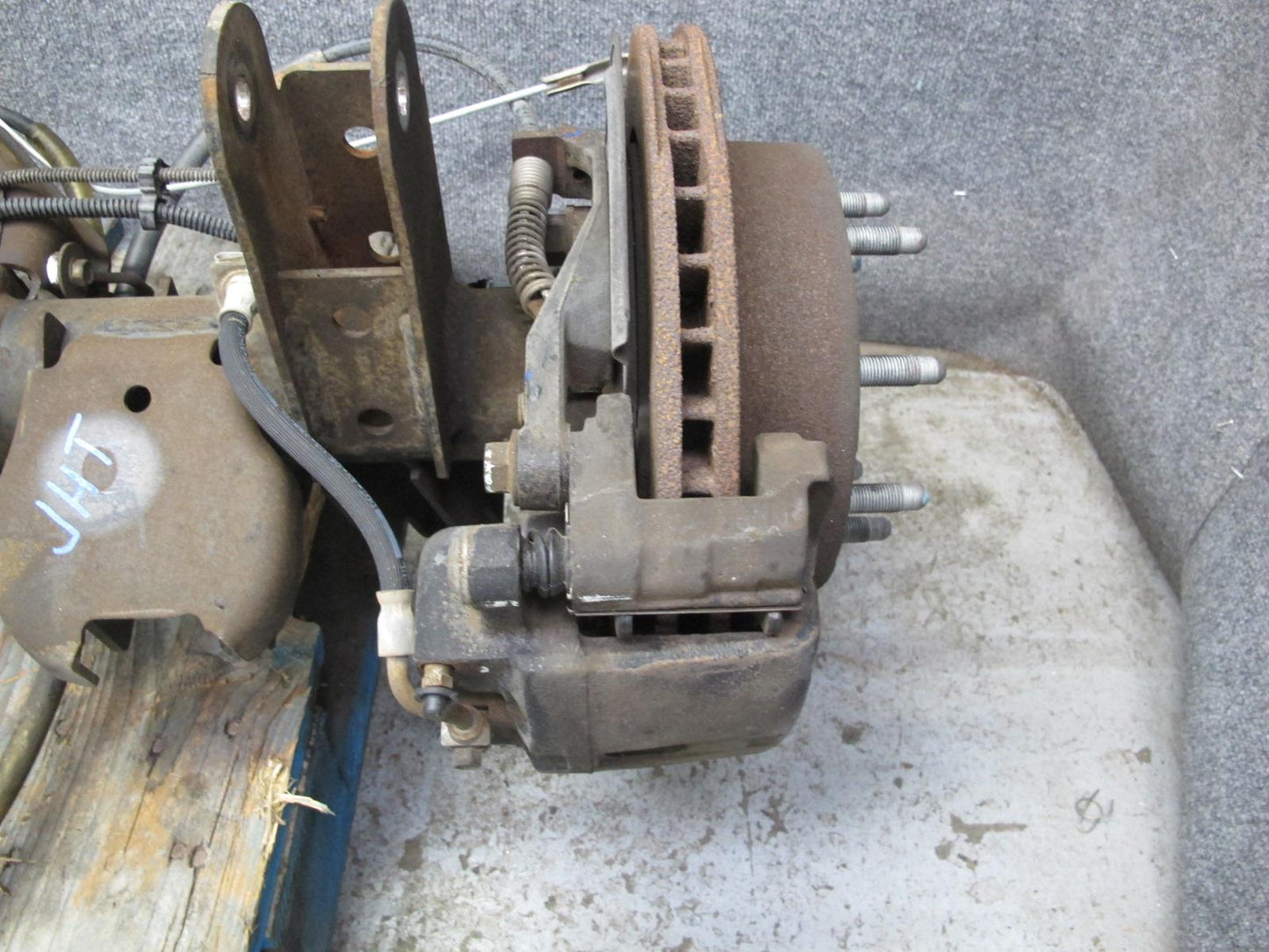 2003-2005 Hummer H2 AWD 6.0 Rear Axle Differential W/ Caliper & Axle Shafts 4.10
