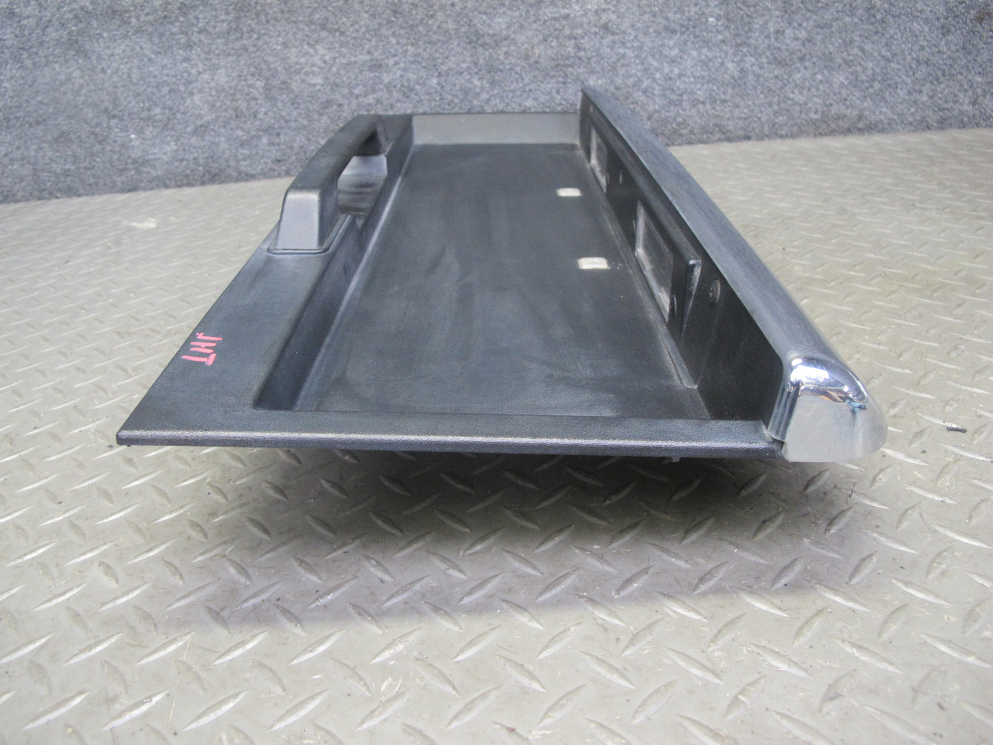 2003-2005 Hummer H2 Rear Trunk Lid Liftgate License Plate Panel W/ Handle