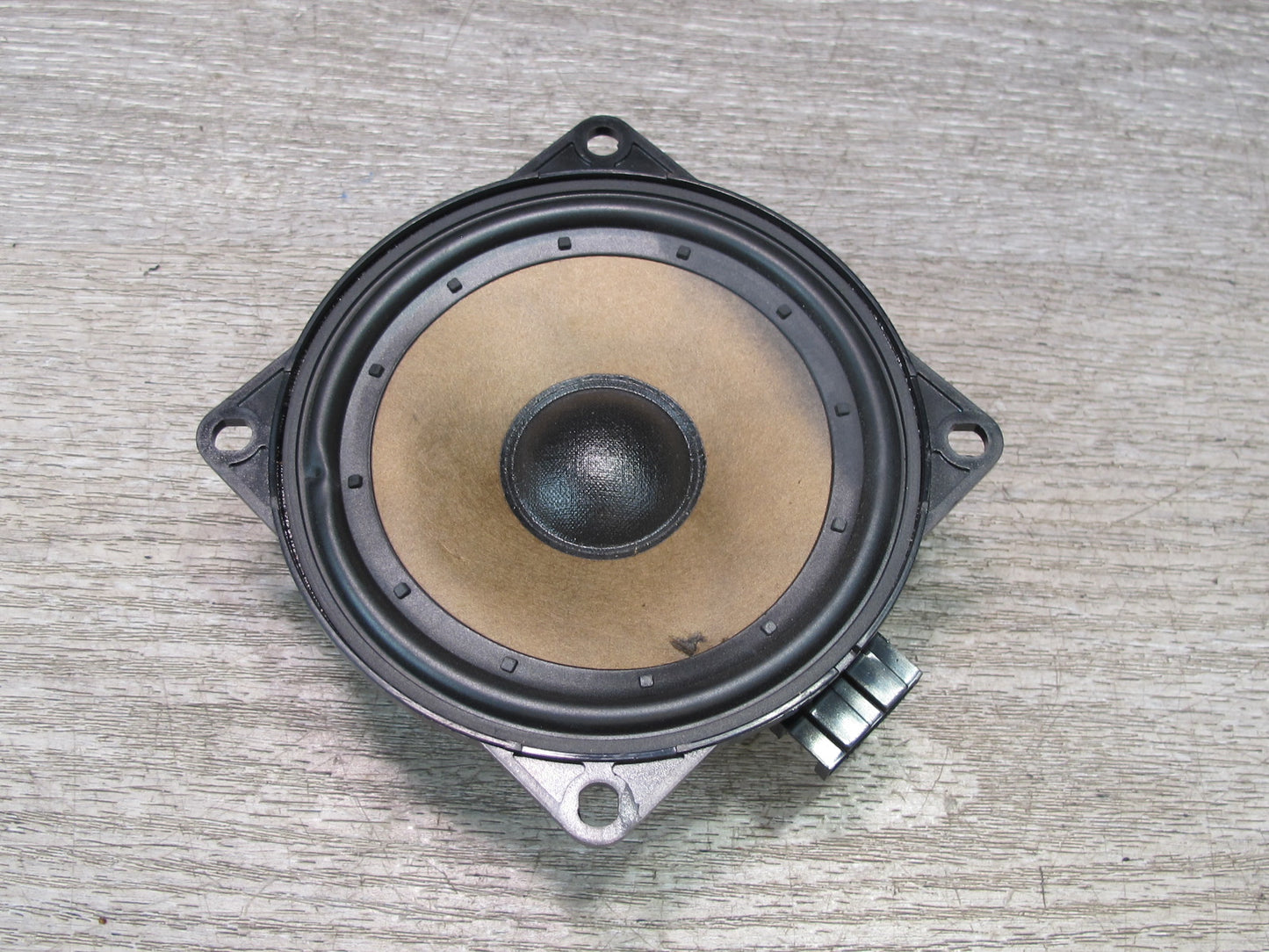 05-14 VW R32 GTI Rabbit Jetta Set of 2 Front Left & Right Door Audio Speaker OEM