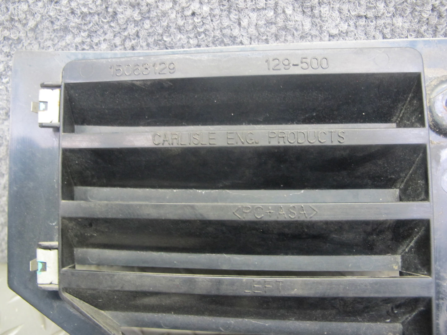 2003 Hummer H2 Front Left & Right Side Fender Grille Moldng Black Set of 2