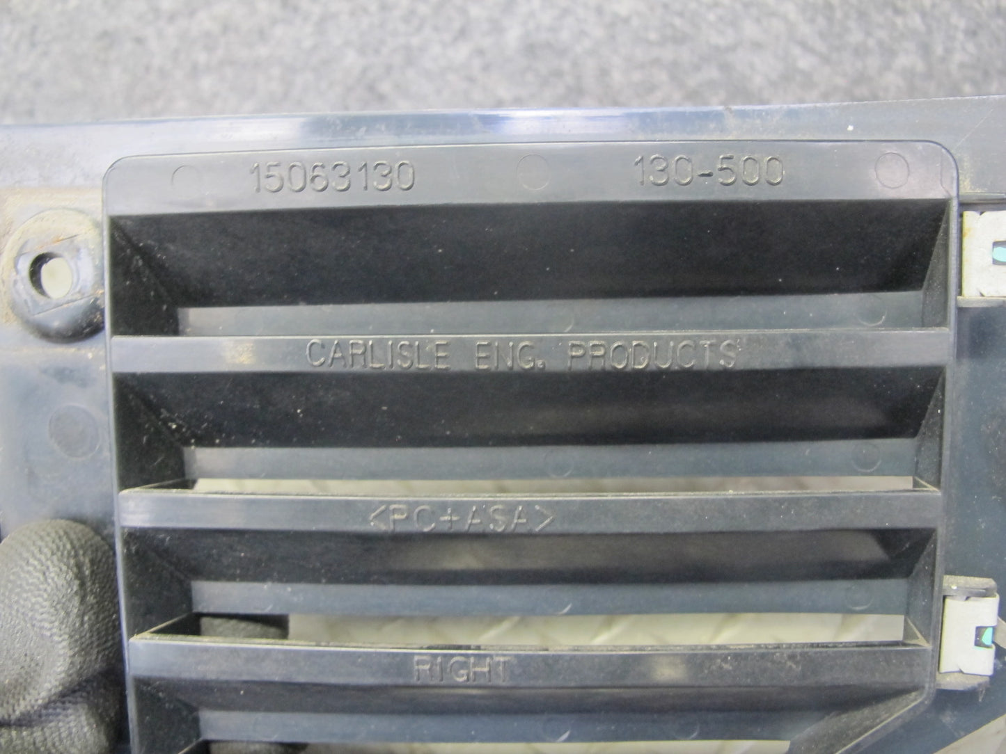2003 Hummer H2 Front Left & Right Side Fender Grille Moldng Black Set of 2