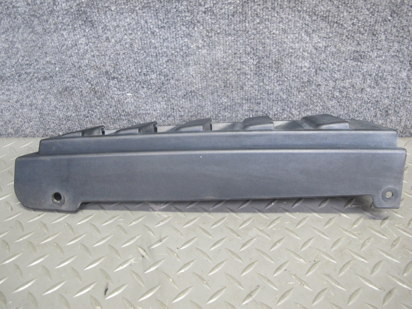 03-09 Hummer H2 Rear Left & Right Tail Light Upper Vent Grille Trim Applique Set