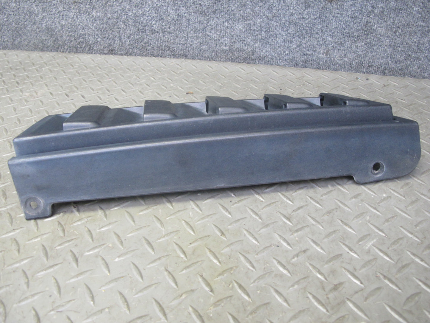 03-09 Hummer H2 Rear Left & Right Tail Light Upper Vent Grille Trim Applique Set