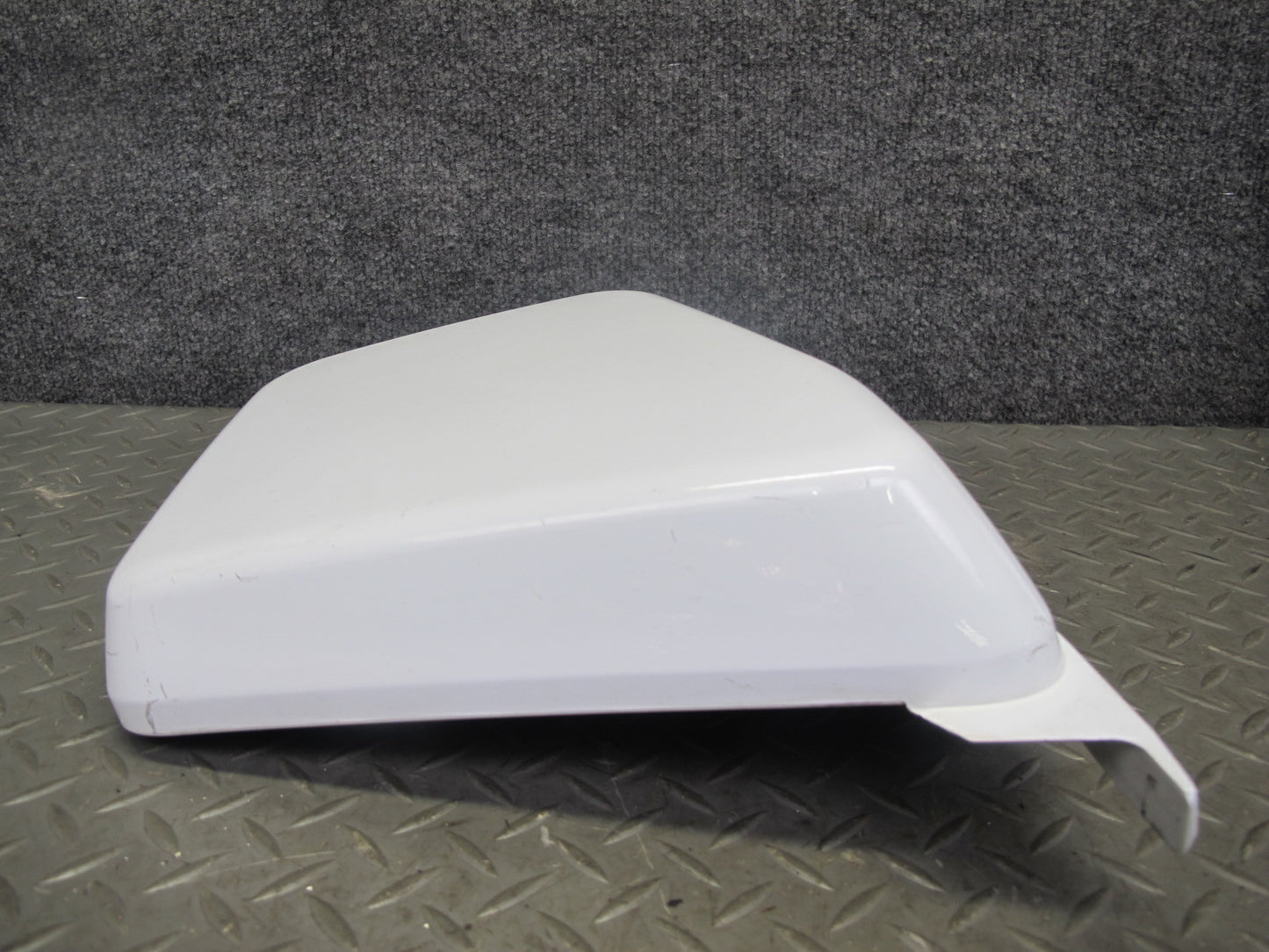 2003-2009 Hummer H2 Front Right & Left Side Cowl Vent Panel END Cap Cover Set