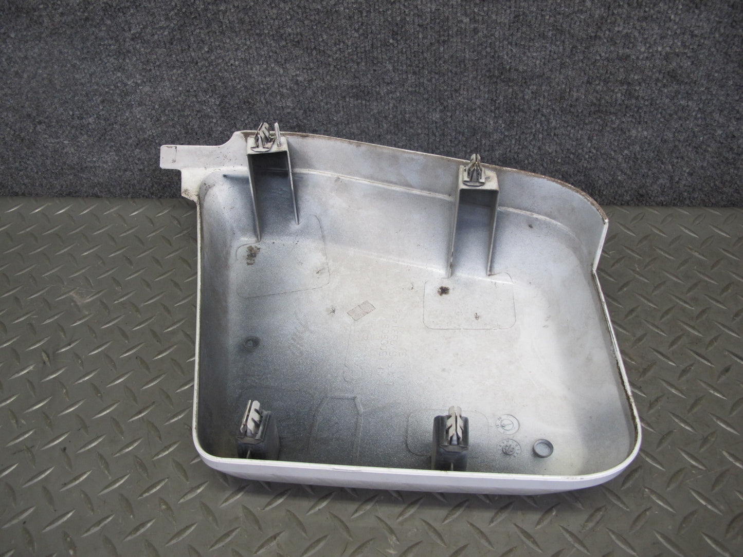 2003-2009 Hummer H2 Front Right & Left Side Cowl Vent Panel END Cap Cover Set