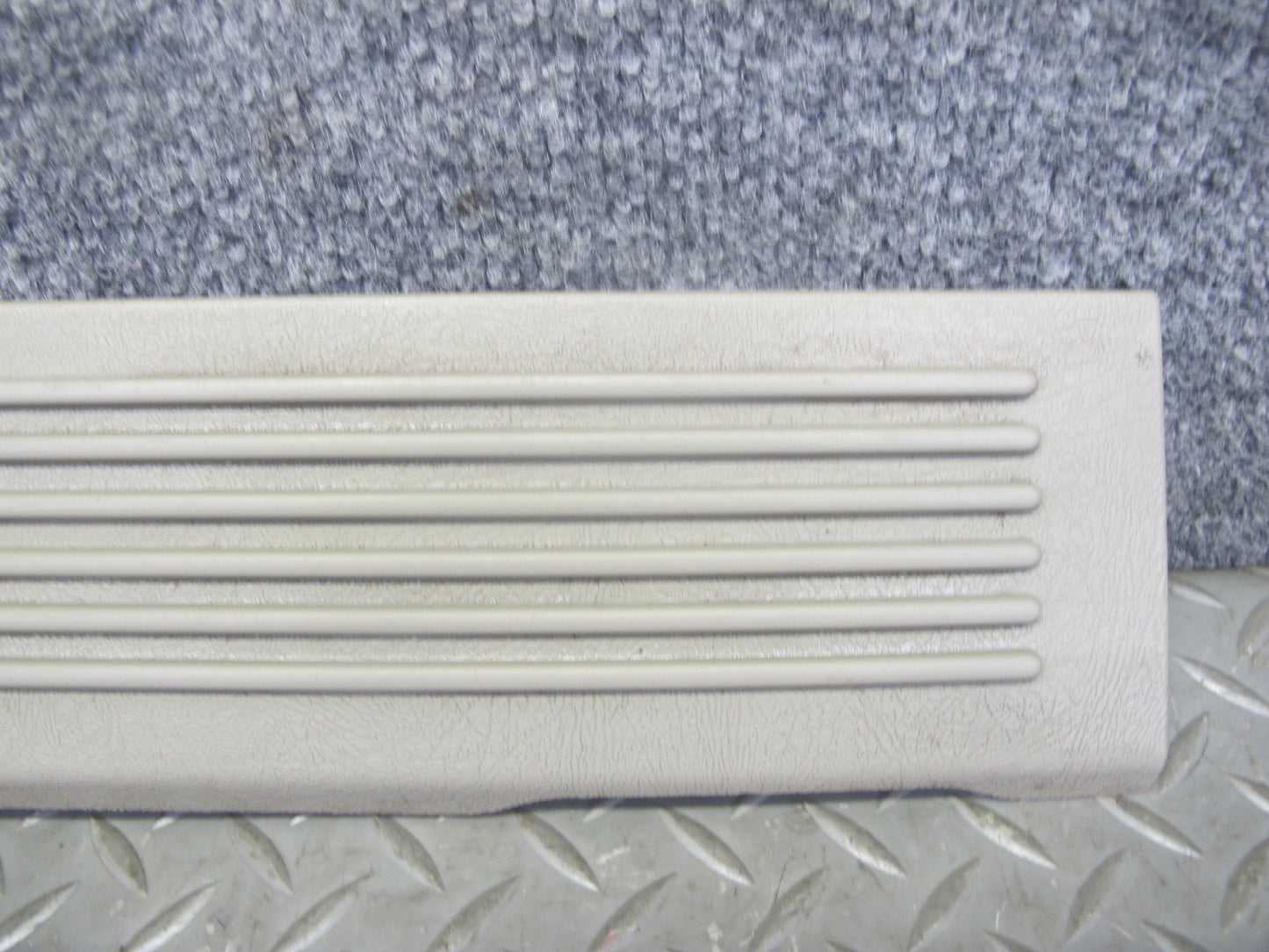 2003-2009 Hummer H2 Front Right & Left Side Door Scuff Sill Plate Trim Panel Set