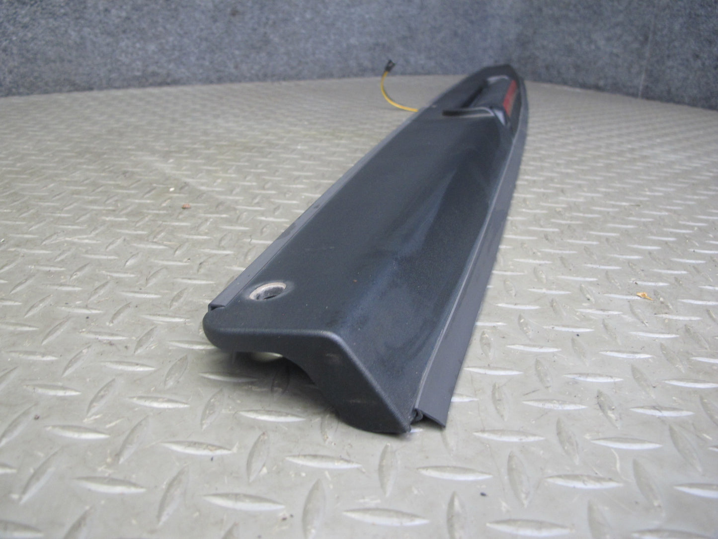 2003-2004 Hummer H2 Rear Center High Mount 3RD Third Brake Stop Lamp Light
