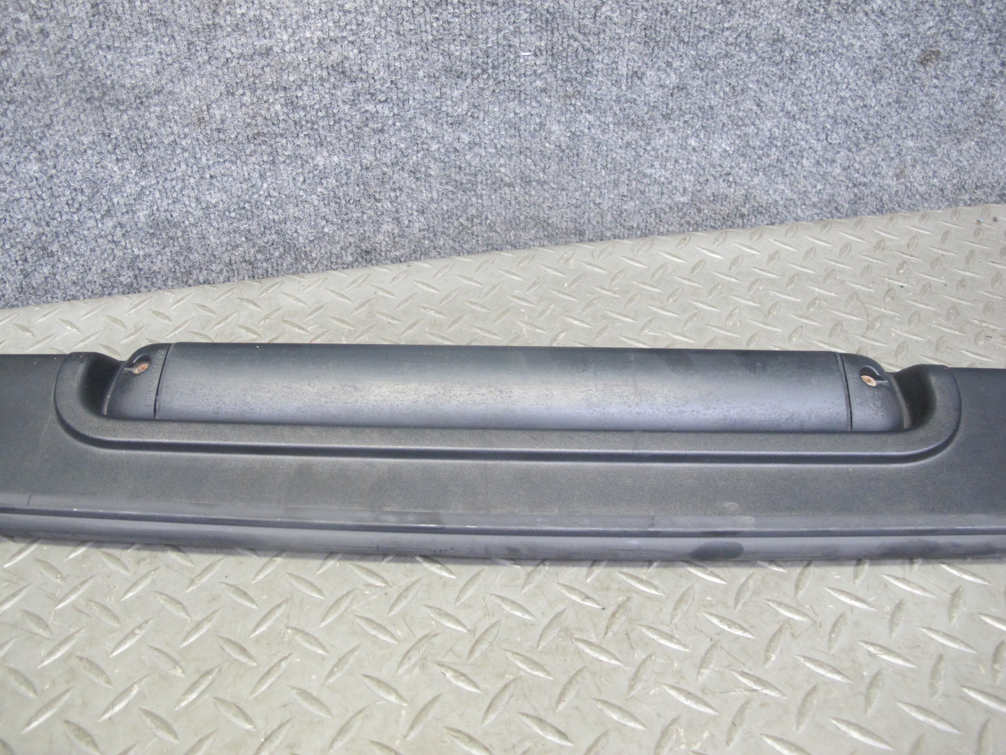 2003-2004 Hummer H2 Rear Center High Mount 3RD Third Brake Stop Lamp Light