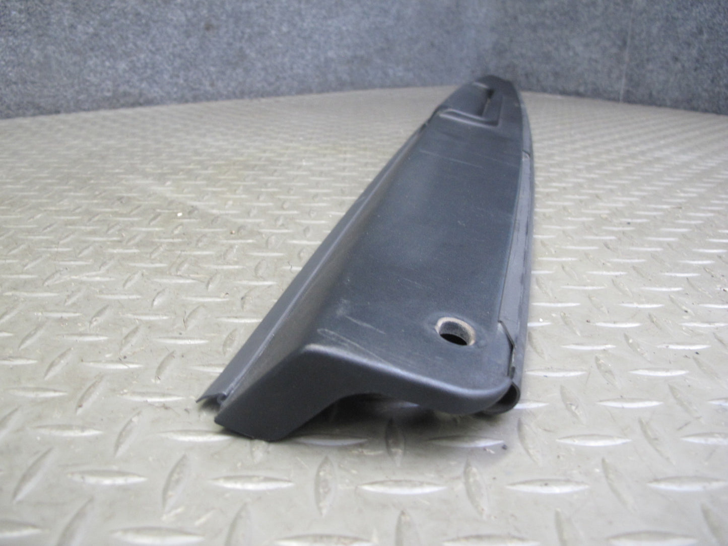2003-2004 Hummer H2 Rear Center High Mount 3RD Third Brake Stop Lamp Light
