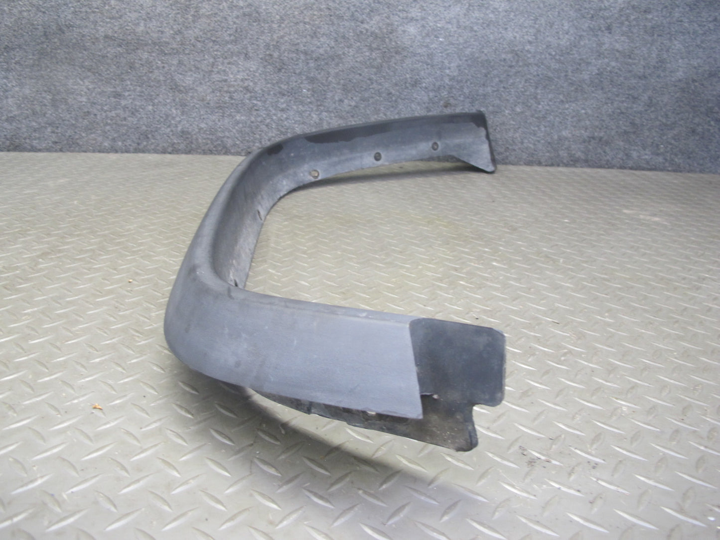 2003-2009 Hummer H2 Rear Right Pass Side Fender Wheel Flare Molding