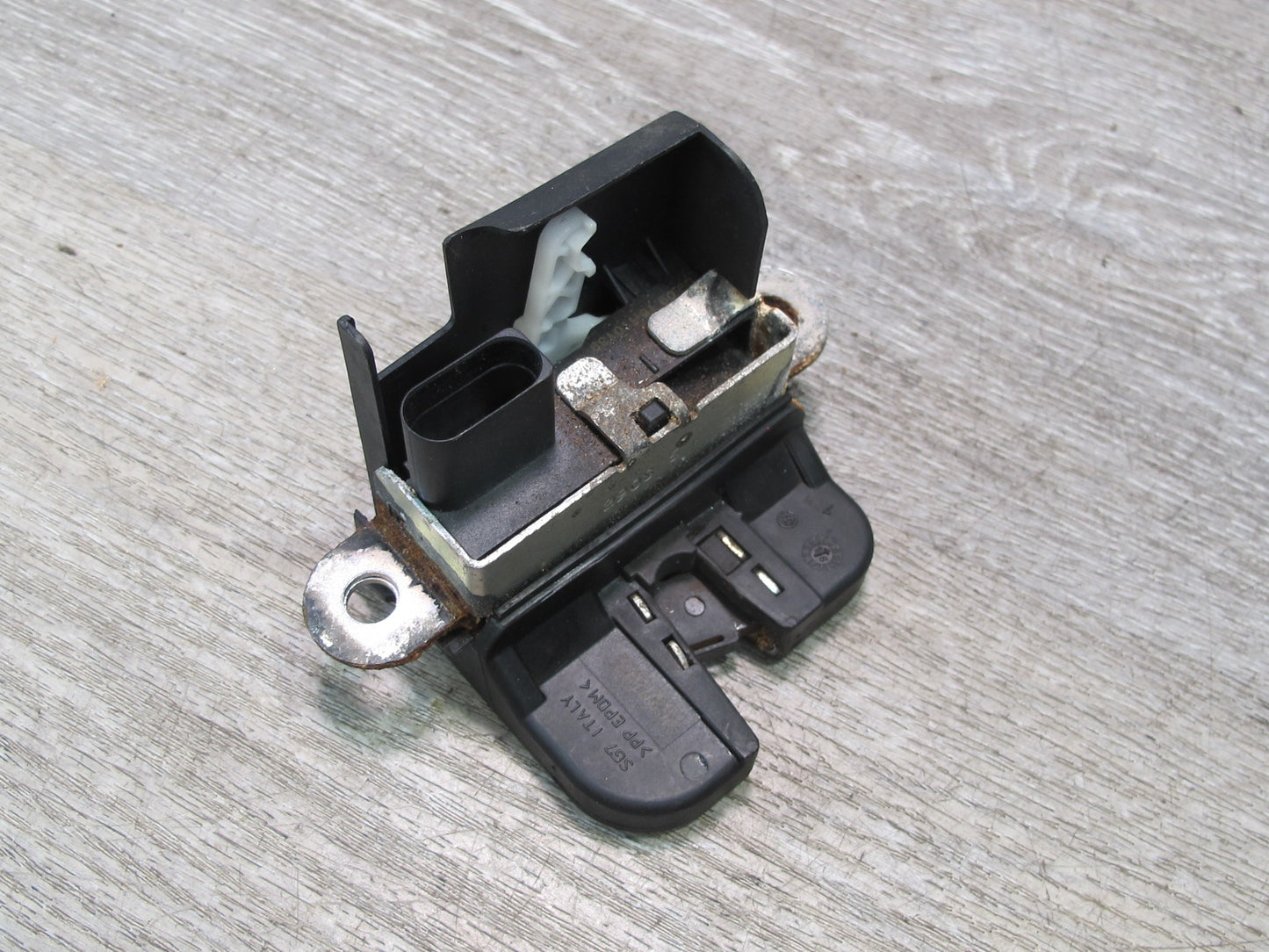 06-10 VW R32 GTI Rabbit Passat Trunk Tailgate Hatch Door Lock Latch Actuator OEM