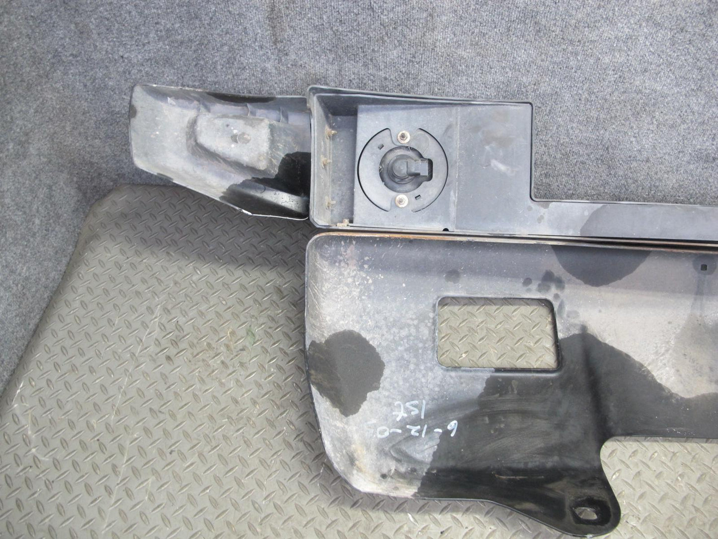 2003-2009 Hummer H2 Front Bumper Panel Cover W/ Fog Lamp Light Assembly