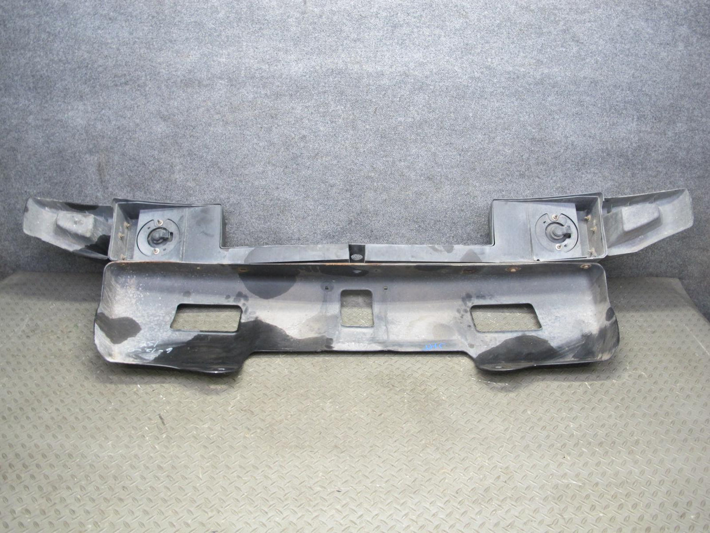 2003-2009 Hummer H2 Front Bumper Panel Cover W/ Fog Lamp Light Assembly