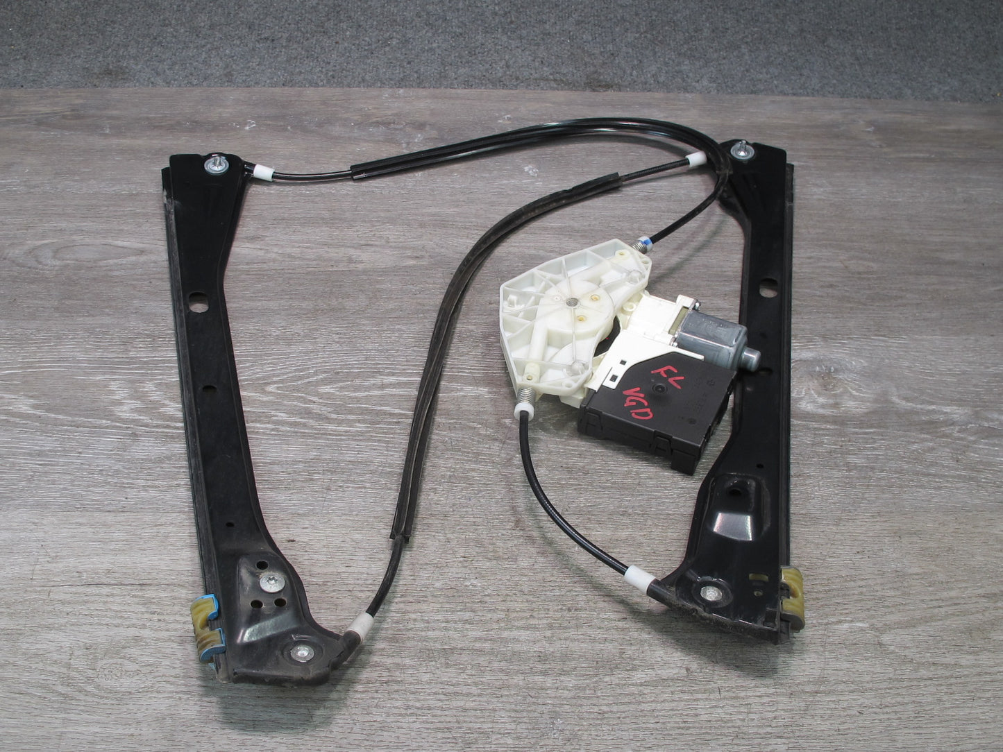 06-09 VW R32 GTI Rabbit MK5 2-DR Left Door Window Regulator w Motor OEM