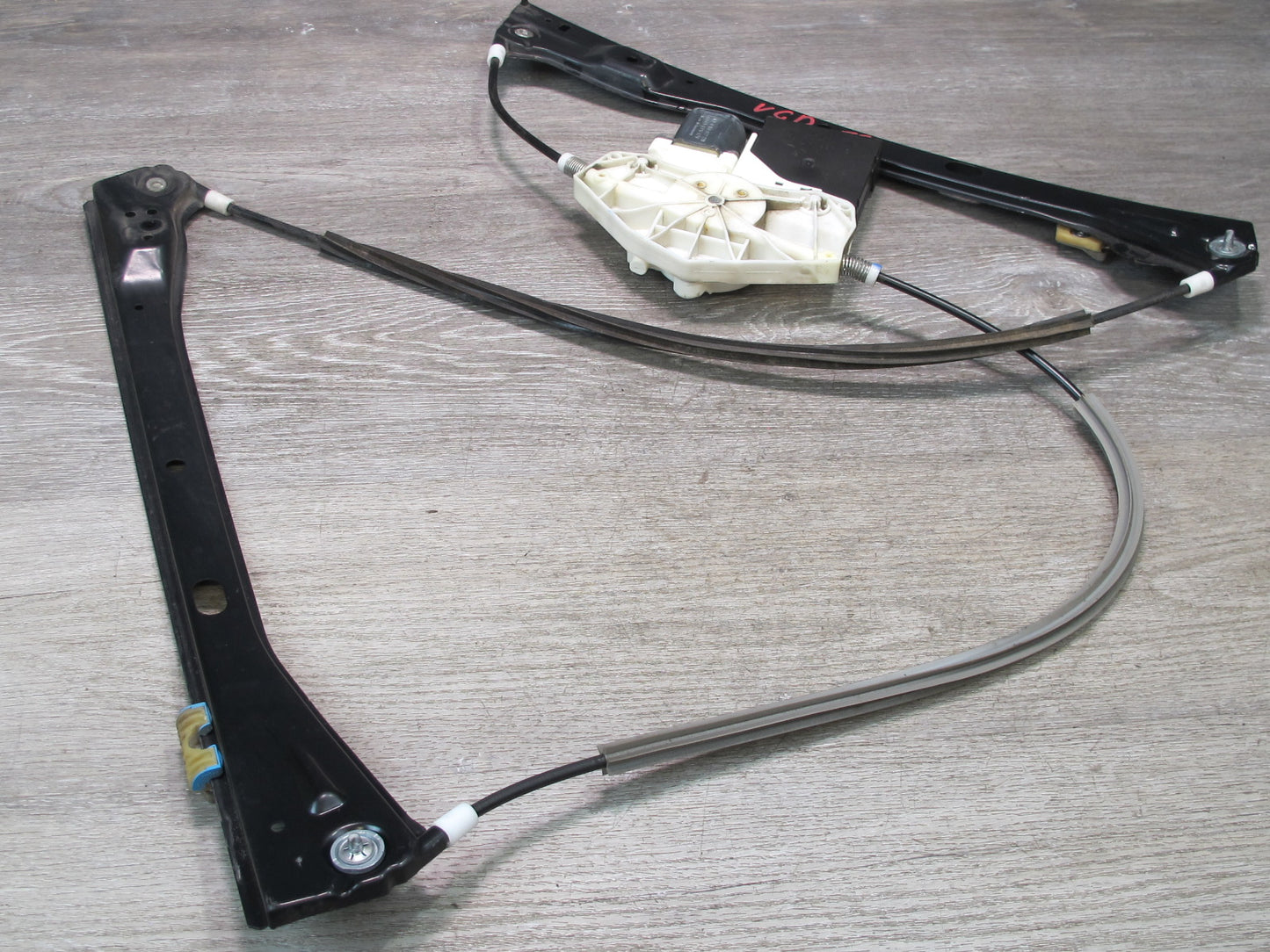 06-09 VW R32 GTI Rabbit MK5 2-DR Right Door Window Regulator w Motor OEM
