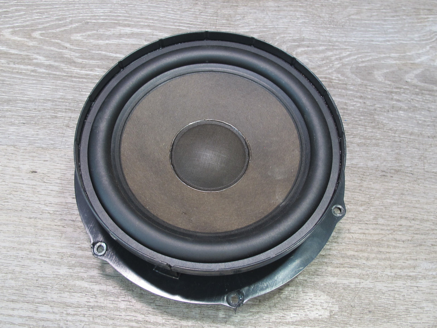 05-14 VW R32 GTI Rabbit Jetta Front Left Door Audio Speaker Woofer OEM