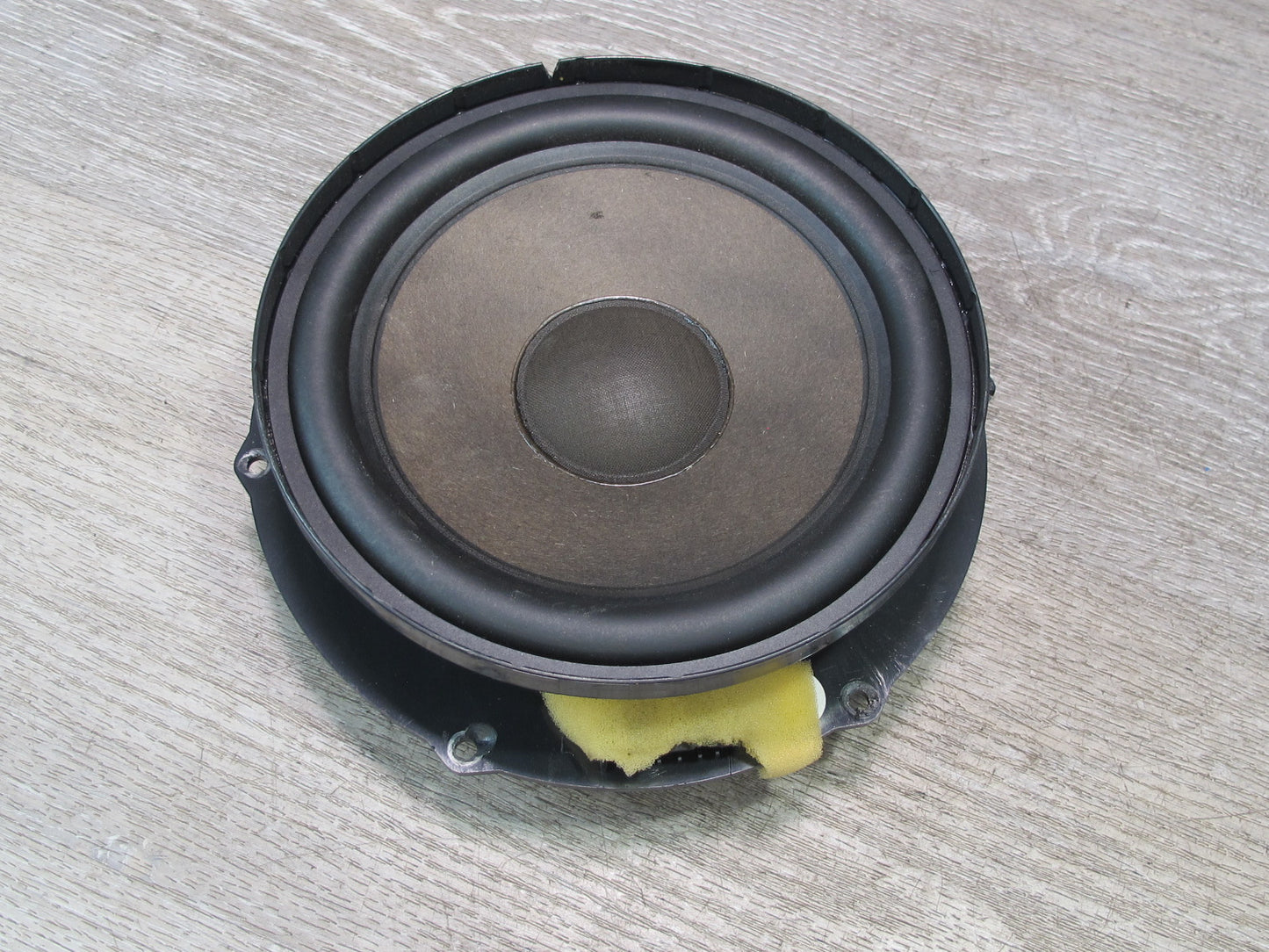 05-14 VW R32 GTI Rabbit Jetta Front Left Door Audio Speaker Woofer OEM