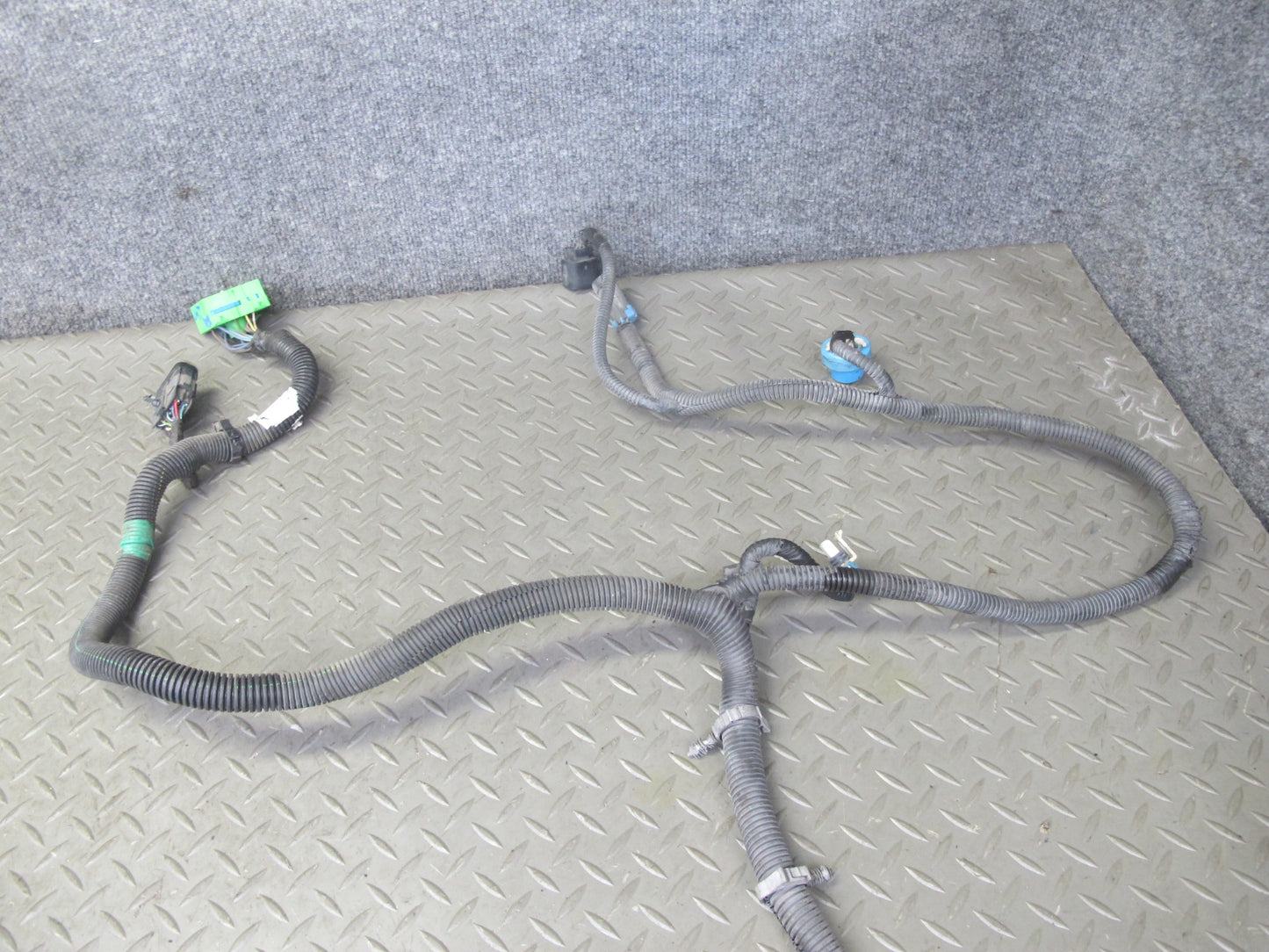 2003-2005 Hummer H2 Front Headlight Lamp Wire Wiring Harness