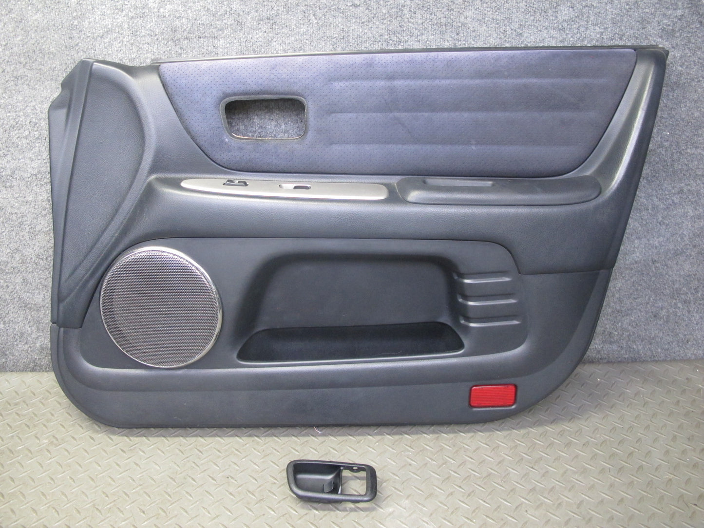 04-05 Lexus JCE10L IS300 Set of 2 Front Left & Right Door Panel Trim Cover OEM