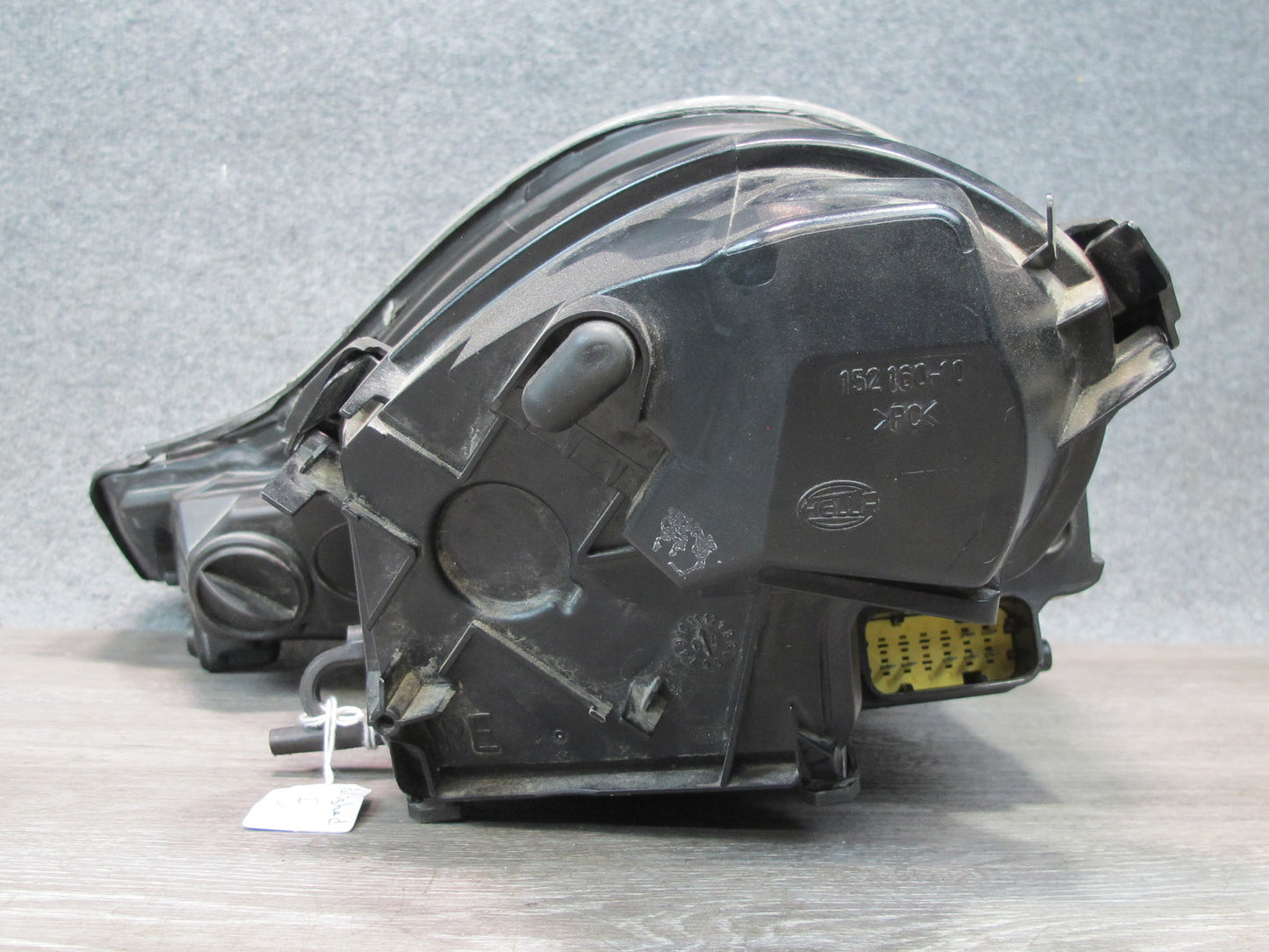 2002-2005 Porsche 911 996 Front Right Passenger Side Halogen Headlight Lamp