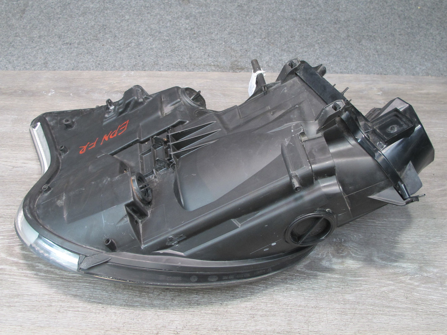 2002-2005 Porsche 911 996 Front Right Passenger Side Halogen Headlight Lamp