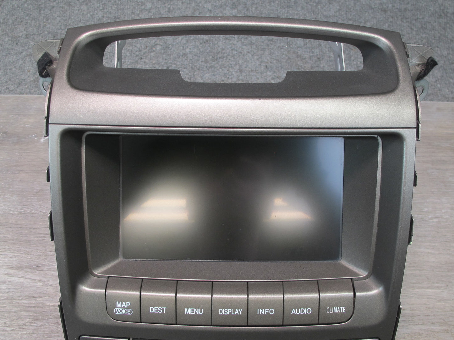 2003-2005 Lexus UZJ120L GX470 Navigation Display Climate Switch Cassette Player